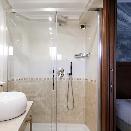 Esposizione Luxury Hotel