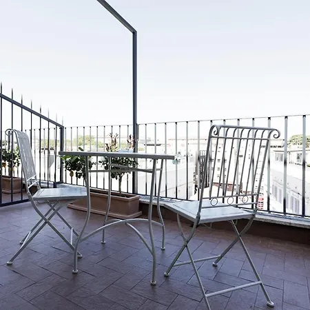 Esposizione Luxury Hotel 3*