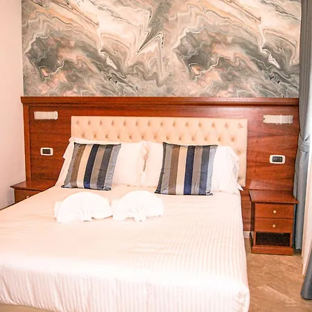 Esposizione Luxury Hotel