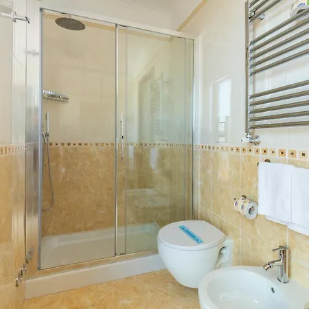Ξενοδοχείο Esposizione Luxury 3*